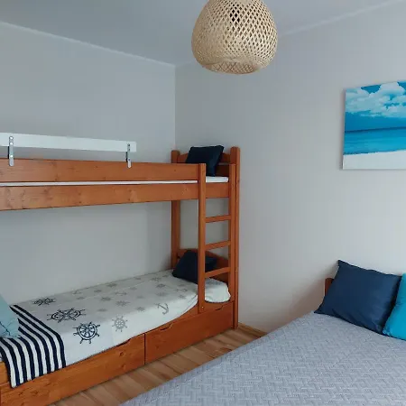 9 Nord - Parking Apartment Jastrzębia Góra