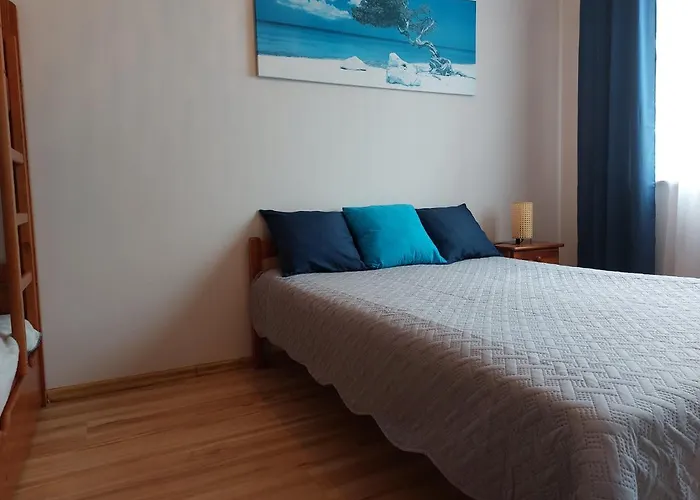 9 Nord - Parking * Jastrzębia Góra