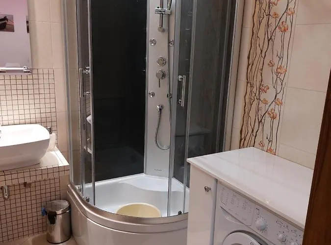 9 Nord - Parking * Jastrzębia Góra